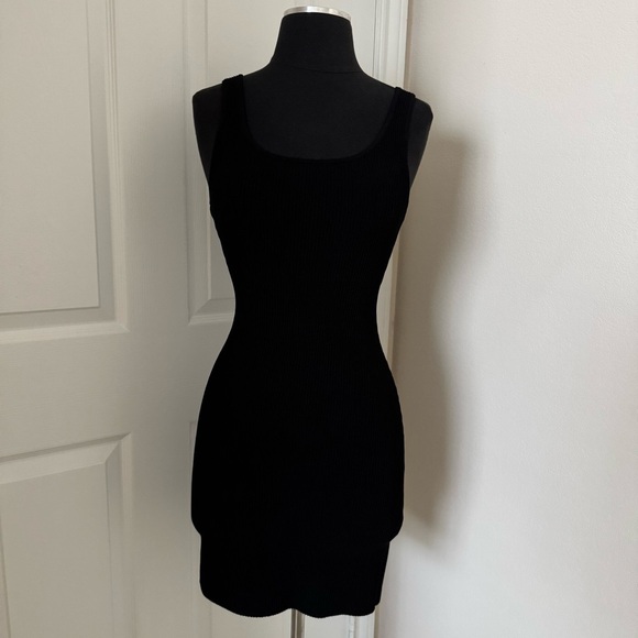 Aritzia Babaton Sculpt Knit Ribbed Dress Size XS - Picture 3 of 10